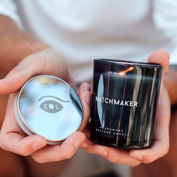 img_146061_5434e859e28b57d35226258c4ebd68ce_1.jpg EYE OF LOVE - MATCHMAKER BLACK DIAMOND VELA DE MASAJE PARA ÉL 150 ML