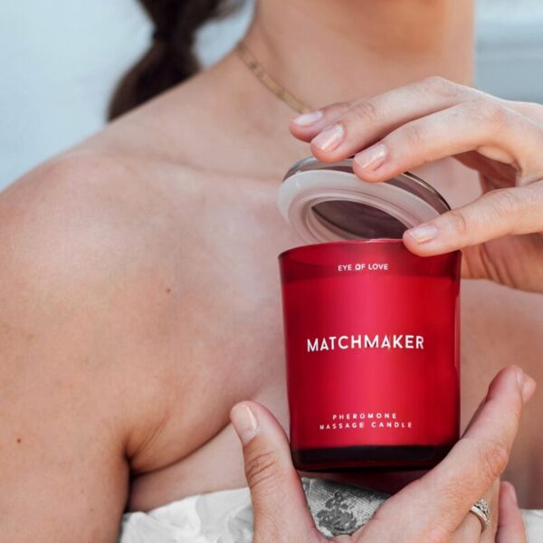 img_146074_95d5ea626c41fad1faf5001a7c1cf022_1.jpg EYE OF LOVE - MATCHMAKER RED DIAMOND VELA DE MASAJE PARA ELLA 150 ML