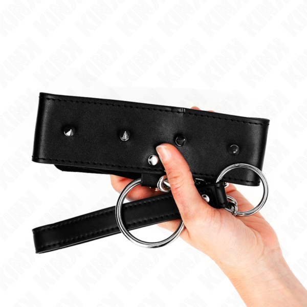 img_188768_f59ff396ac621cee2aa4a19f62086e4c_1.png KINK - COLLAR CON CORREA 65 CM CON TACHUELAS PLATEADAS MODELO 2 AJUSTABLE 36-43 CM X 5 CM