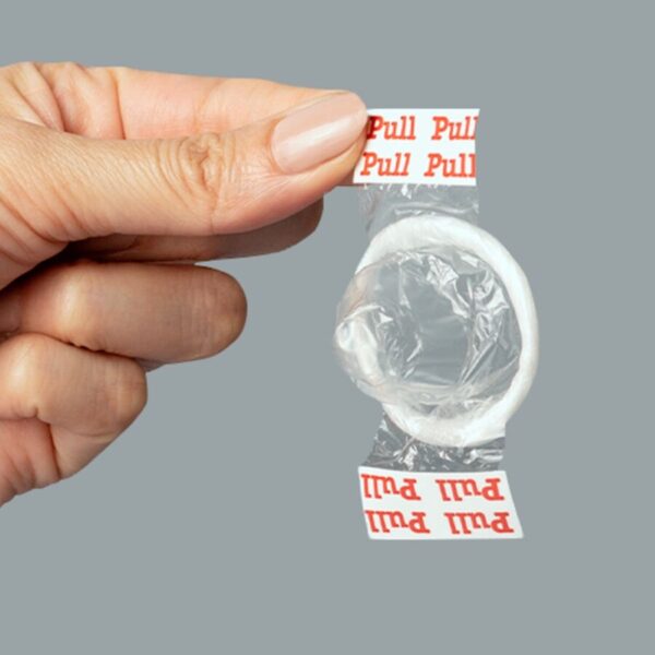 img_202089_e38ee52b787aee1f0b094154e7c4a512_1.jpg UNIQ - PULL PRESERVATIVOS CON TIRAS SIN LÁTEX 3 UNIDADES