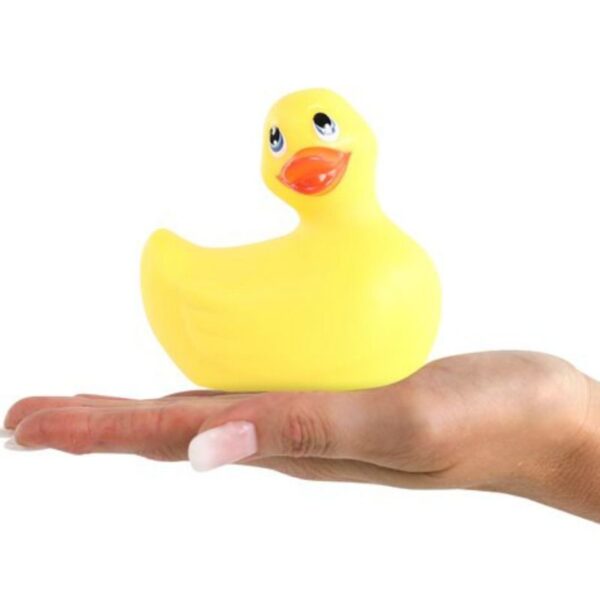 img_73897_f1071907f15f1866f74d6f65575f53ab_1.jpg BIG TEASE TOYS - I RUB MY DUCK CLASSIC PATO VIBRADOR AMARILLO